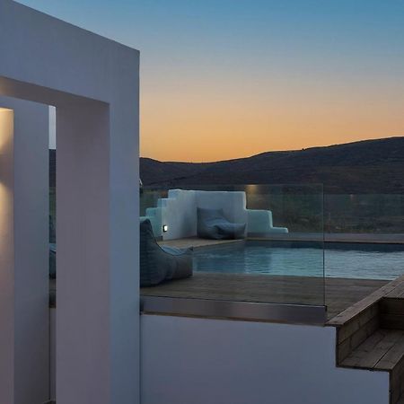 The Thermia Suites Китнос Екстериор снимка