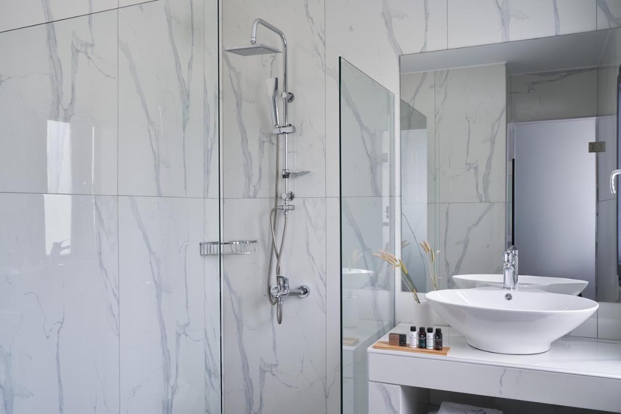 The Thermia Suites Китнос Екстериор снимка