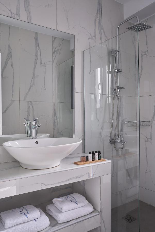 The Thermia Suites Китнос Екстериор снимка