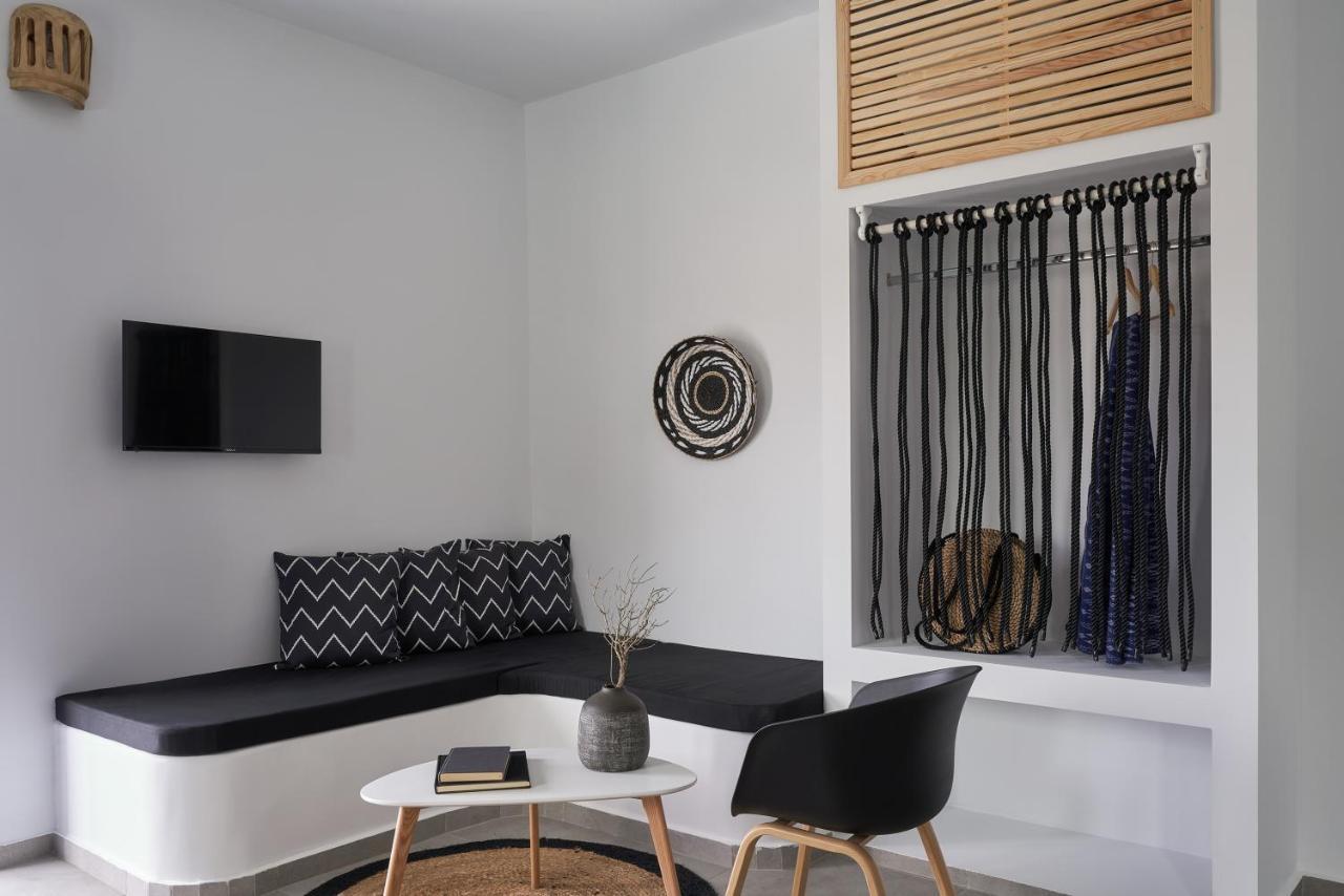 The Thermia Suites Китнос Екстериор снимка