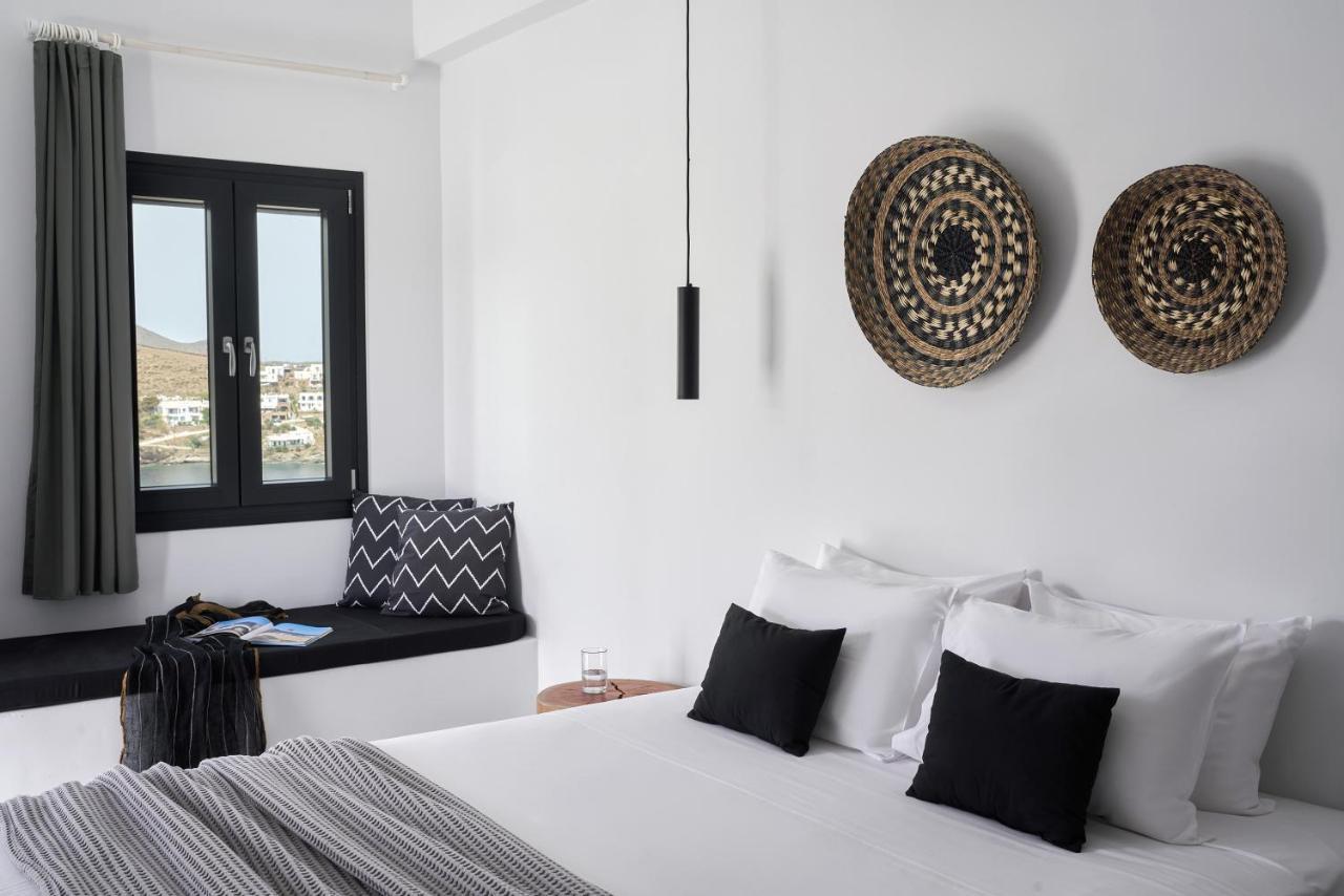 The Thermia Suites Китнос Екстериор снимка