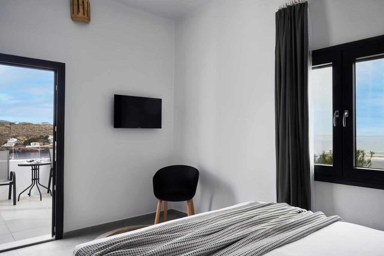 The Thermia Suites Китнос Екстериор снимка