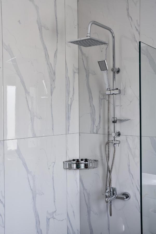 The Thermia Suites Китнос Екстериор снимка