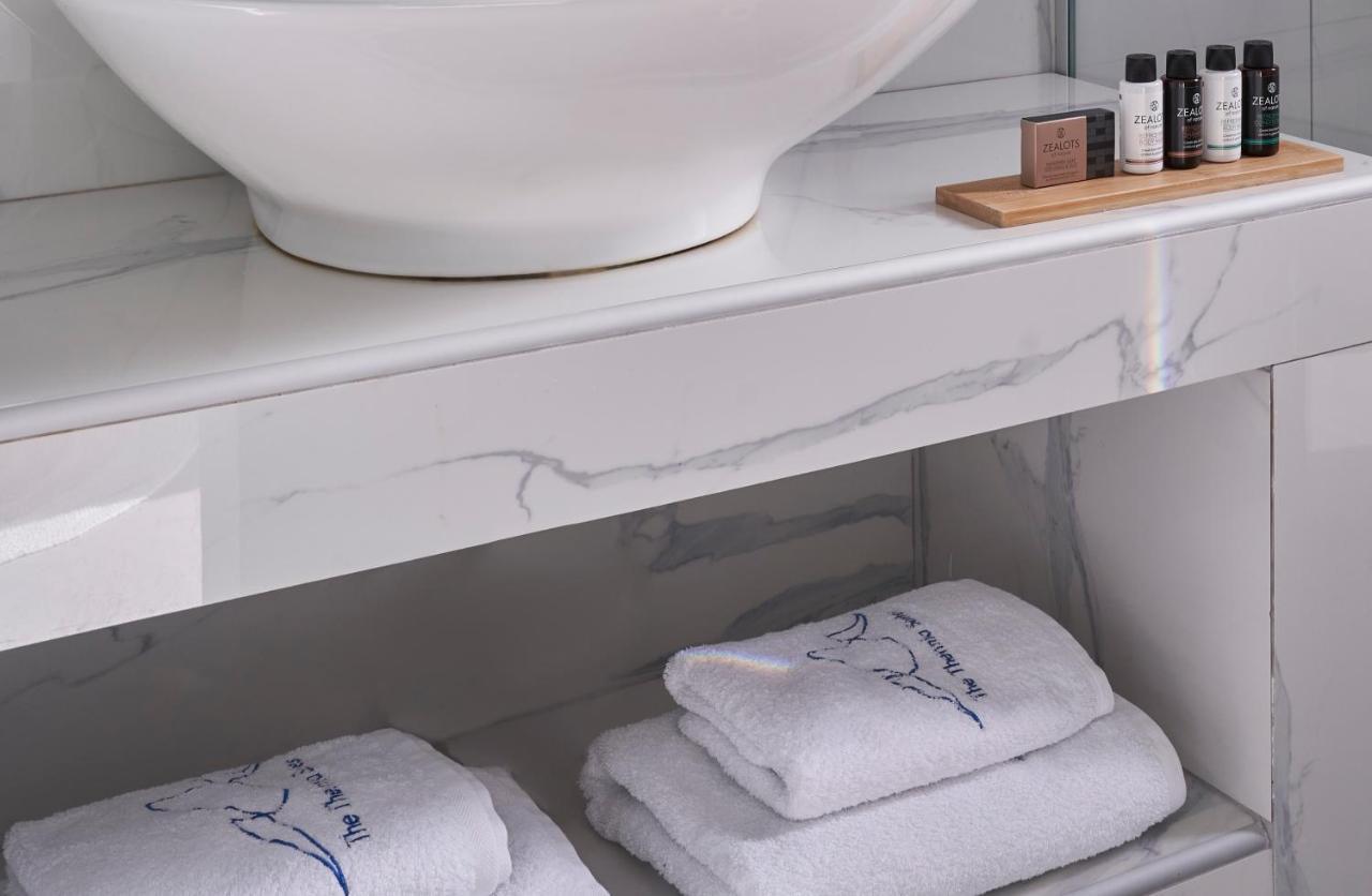 The Thermia Suites Китнос Екстериор снимка